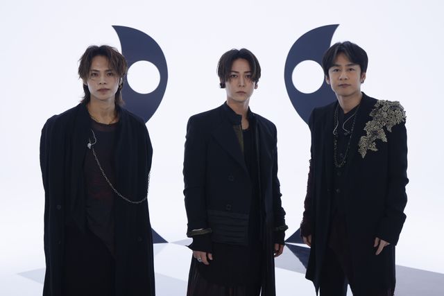 KAT-TUN - KAT-TUN ハンディファン IGNITE 亀梨和也 上田竜也 中丸雄一 KAT-TUN - Roar 期間限定盤 [メンバーソロ曲MVダイジェスト