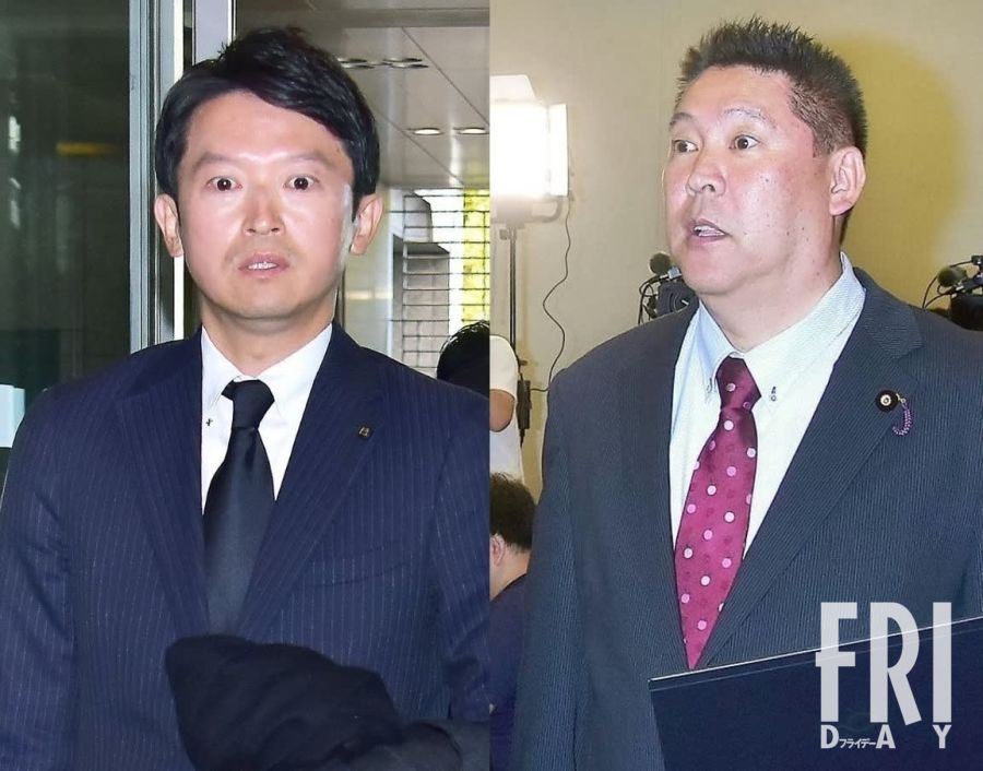 兵庫県知事斎藤元彦氏の記者会見で質問を行う時事通信の女性記者。この会見での質疑が発端となり、記者は後に担当を外され、ネット上で大きな議論を巻き起こした。