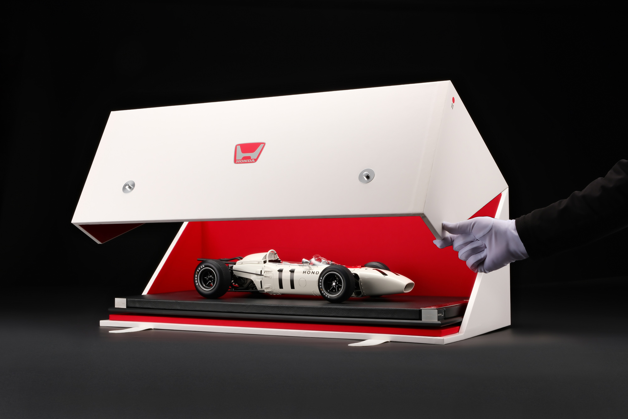 新品未開封60周年記念 限定モデル 1/43 RA272 HondaホンダPKG ハンドメイド&部品点数1600超え……! ホンダ、F1初優勝60周年を