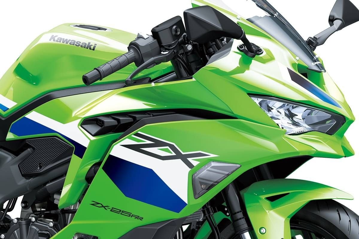 2026年新型「ZX-25RR」SEと共に10/1発売！105万2700円で足回り
