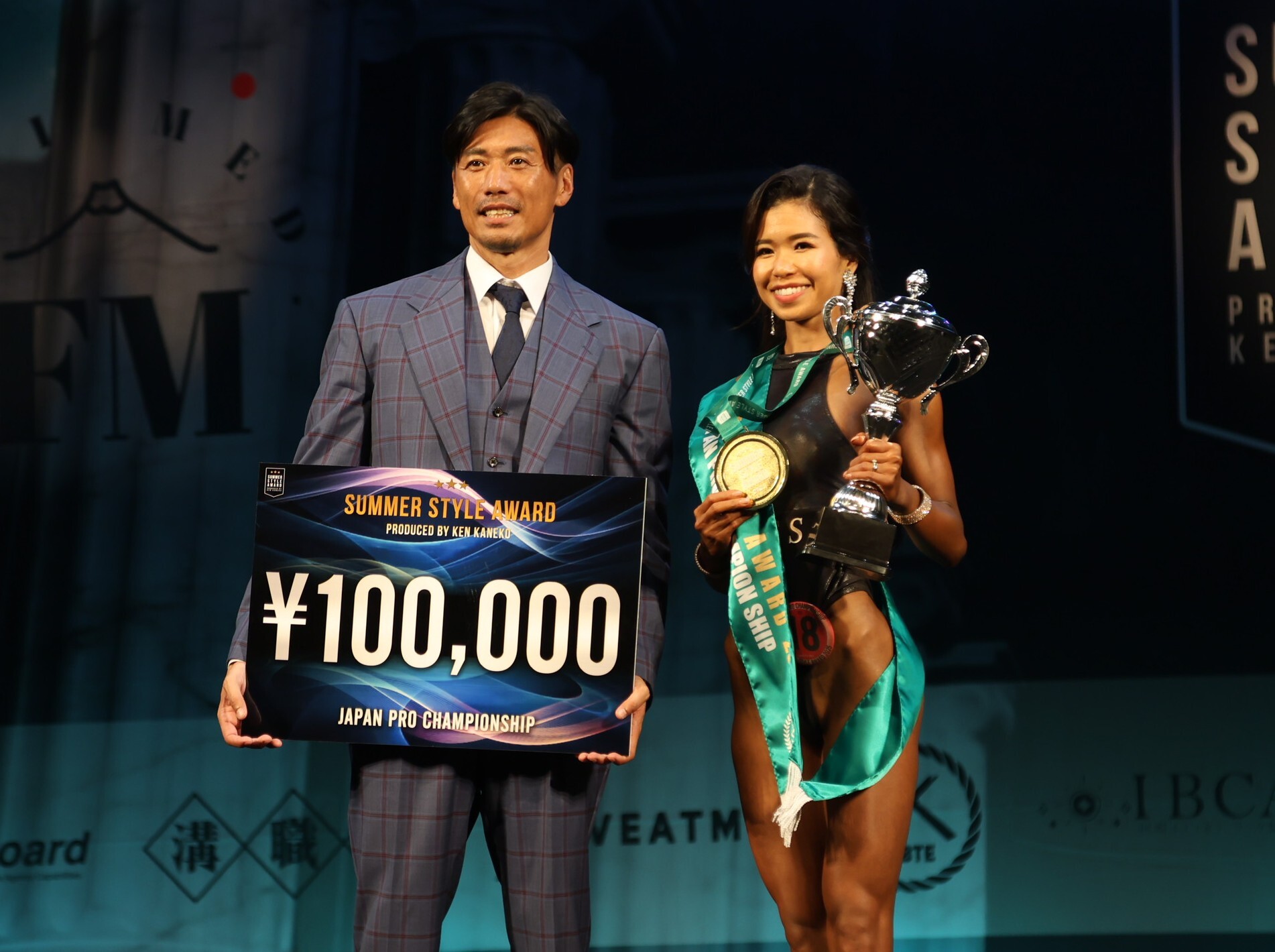 推しの筋肉美女”も決定 モノキニ&ビキニ、美ボディプロ戦が今年