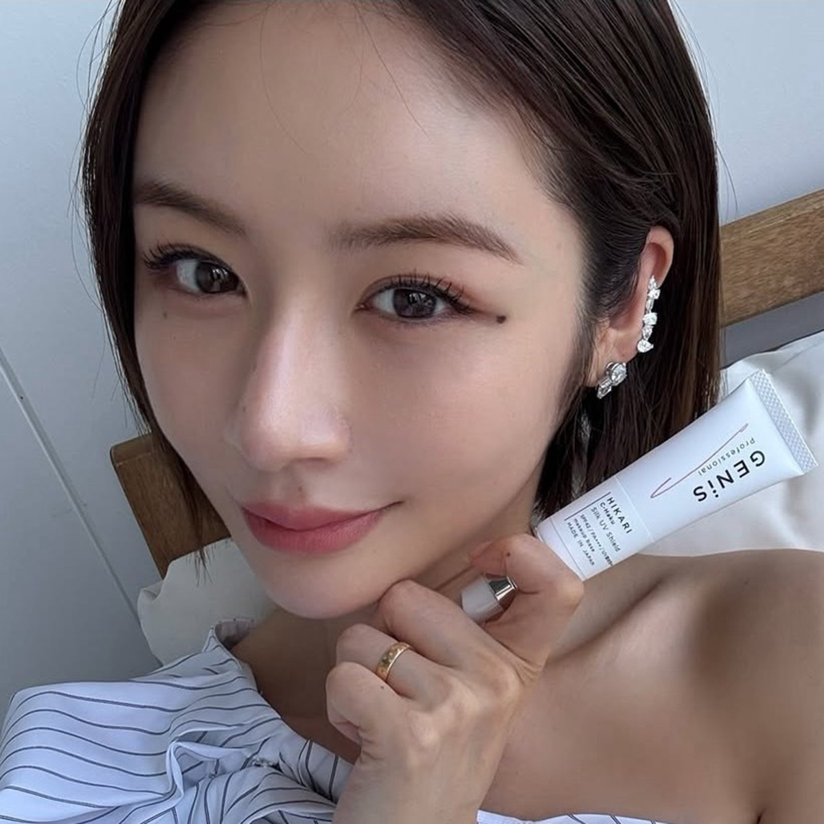 実業家・宮崎麗果氏がハワイ便での機内トラブルについてインスタグラムで語る様子