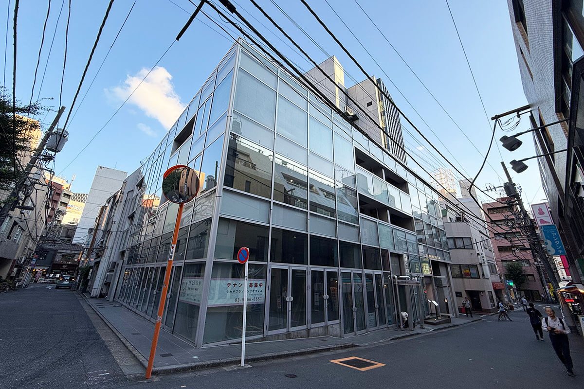 神保町のビル、地下にミニシアター「CineMalice」が開館予定