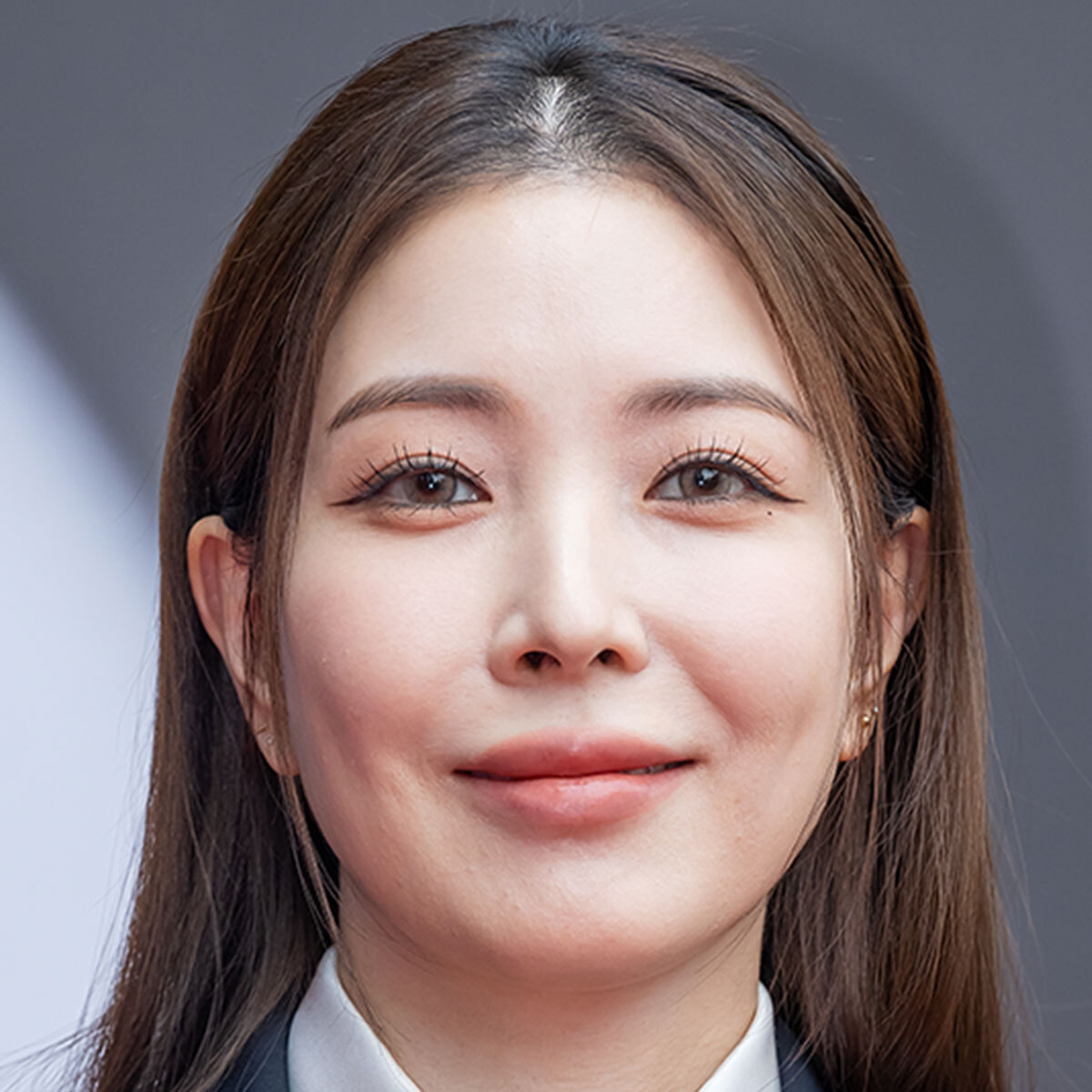 テレビ番組『with MUSIC』に出演し、ハイトーンの金髪姿を披露したBoA。