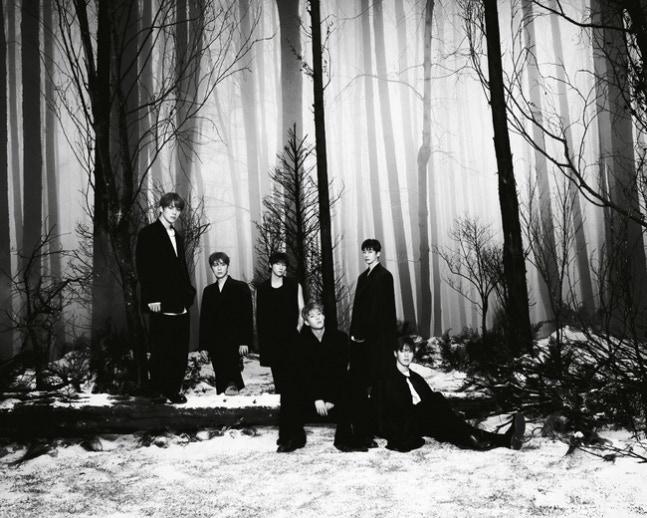 【未開封】初期◇EXO写真集「WITH THE WONDER」 UVERworld New Album「ENIGMASIS」 2023.07.19 Release ⁡ ＜収録