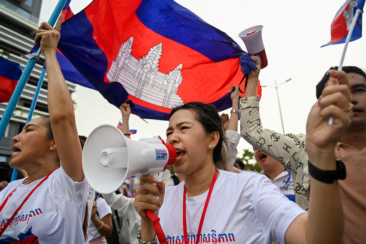 プノンペンで行われたカンボジア・タイ国境紛争に対する平和行進の様子