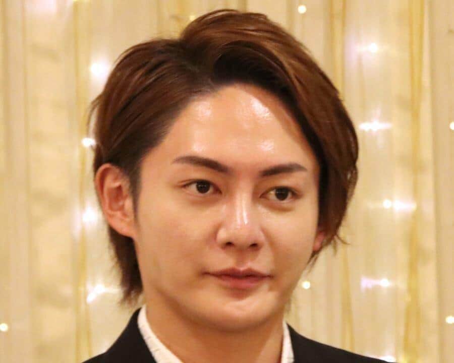 実業家である元「青汁王子」三崎優太氏の肖像