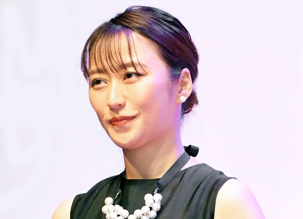 u*5様 元TBSアナウンサー枡田絵理奈 直筆サイン入りボール 夫はカープ選手 枡田絵理奈が子供たちの愛らしいサプライズに