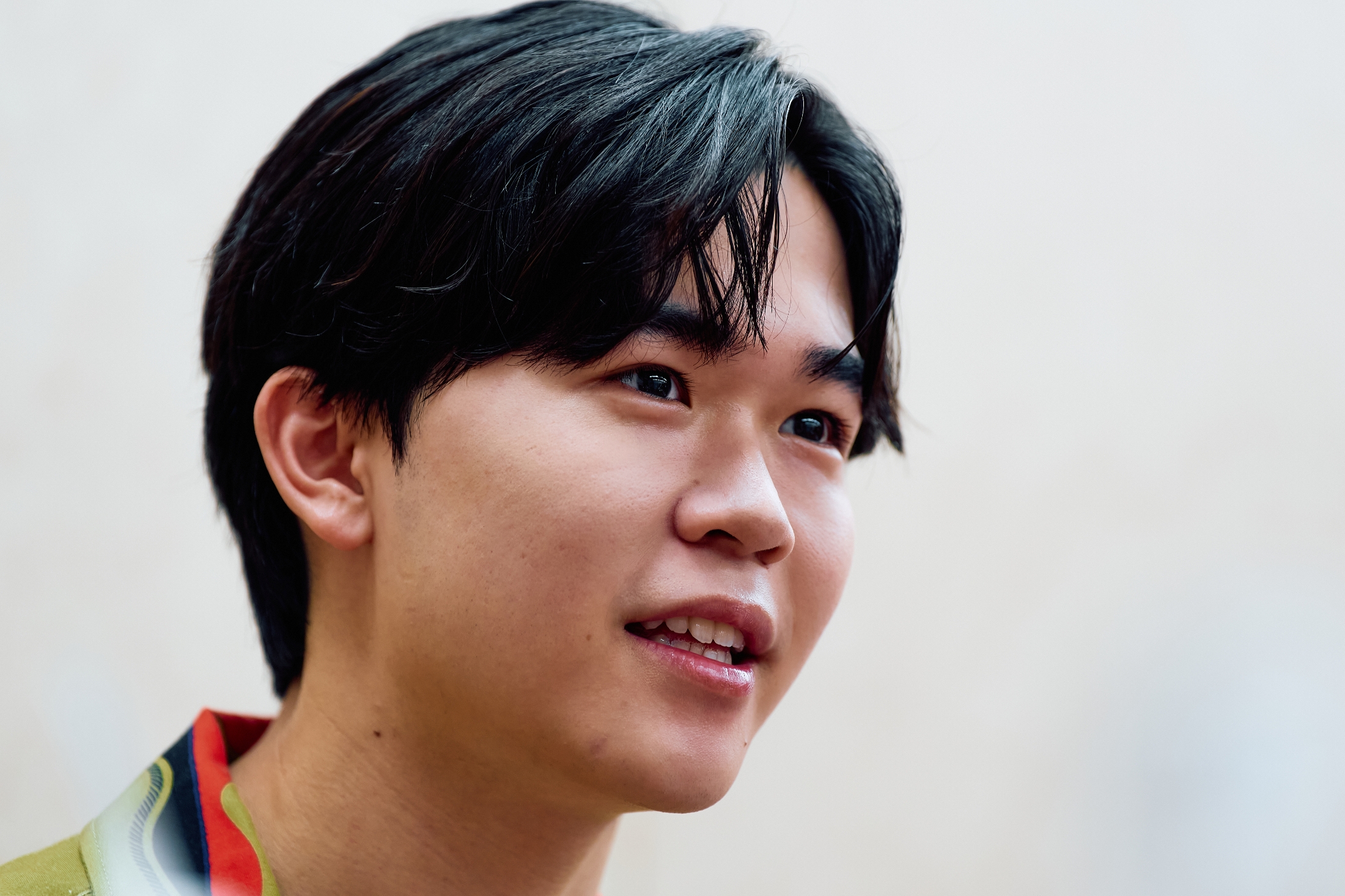 鈴木福が自身の芸能生活と人生の同一性について語る様子