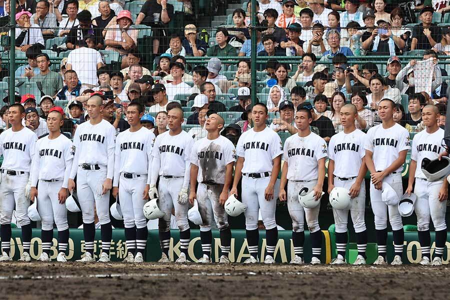 甲子園中継、名門ユニの左袖にまさかの“既視感” 「完全に