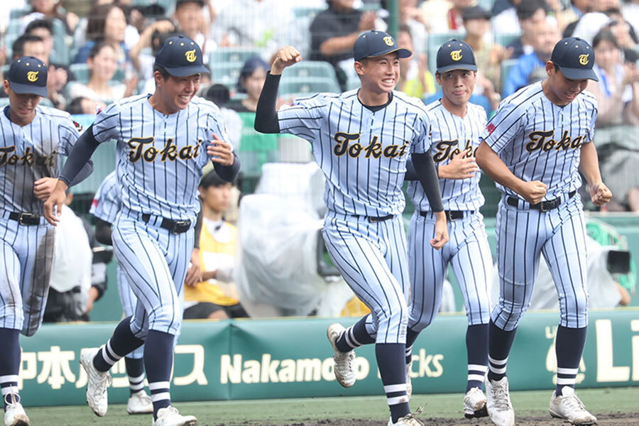 星翔高校野球部ジャケット 甲子園に想定外の“空席” 監督が漏らした本音「いっそ中止になっ