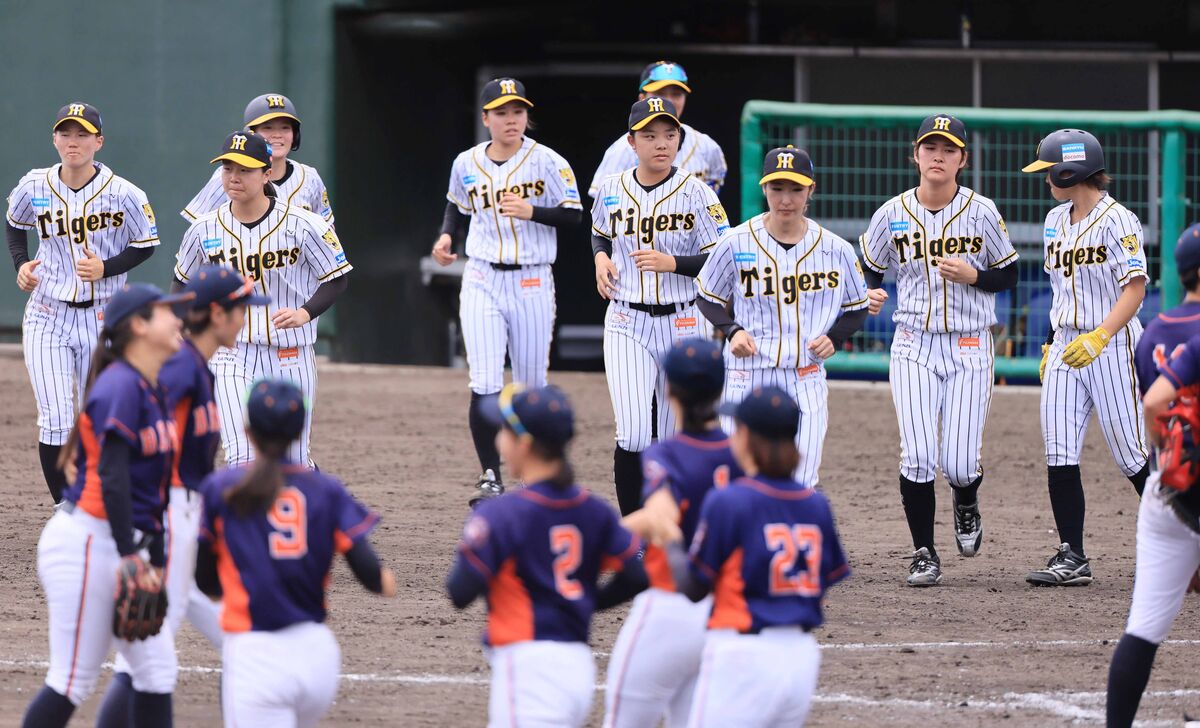 女子野球　女子プロ野球　阪神タイガースWOMAN 2024年度、活動4年目を迎えるタイガースWomenの監督に木戸克彦氏