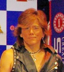 「聖闘士星矢」主題歌の歌手　腎臓がんで死去　６１歳　伝説ギタリストらとバンド結成も