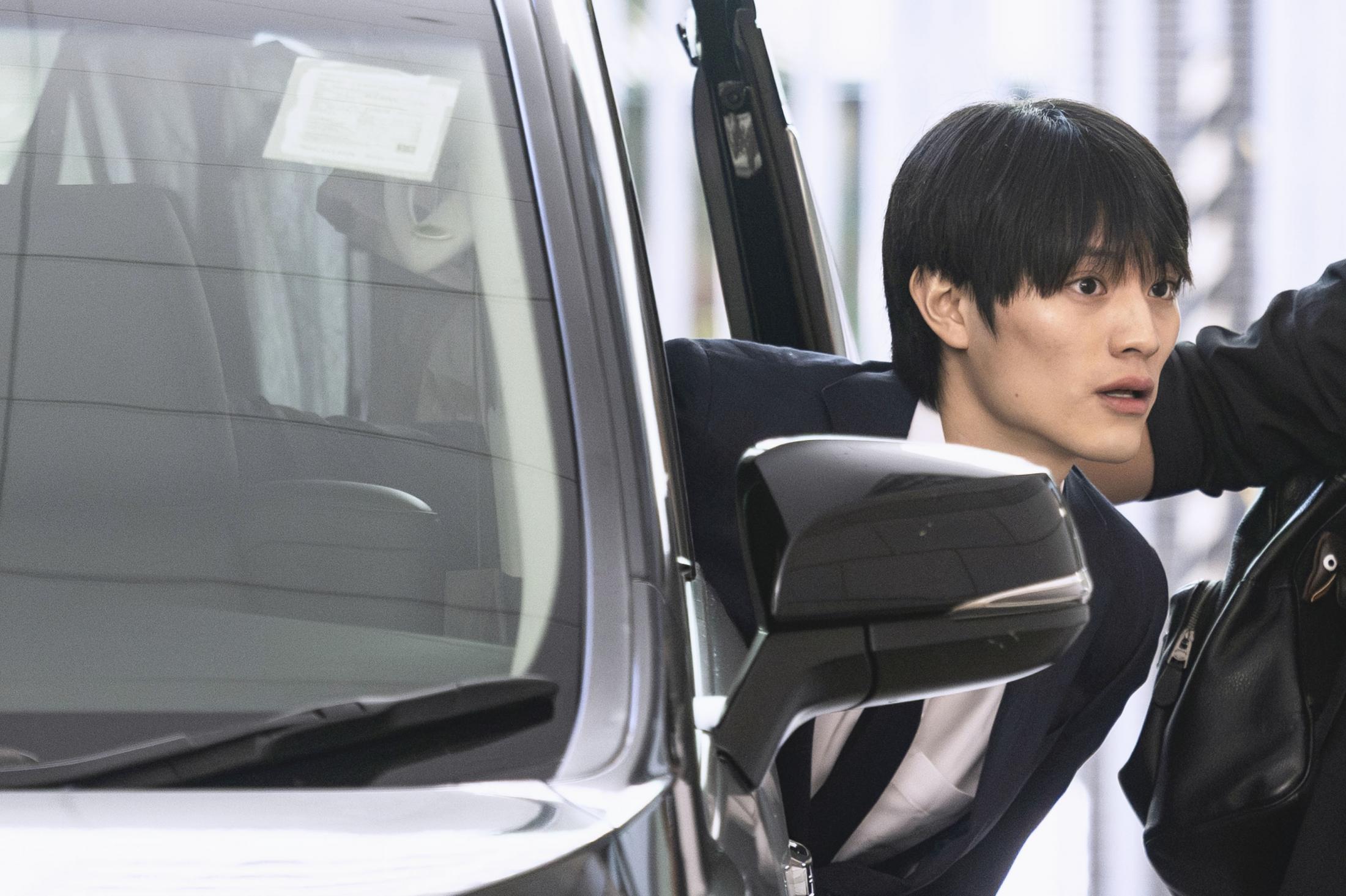 上村謙信 2way タッセルバケハ 元「ONE N' ONLY」上村謙信被告 香港でのわいせつ行為で有罪判決