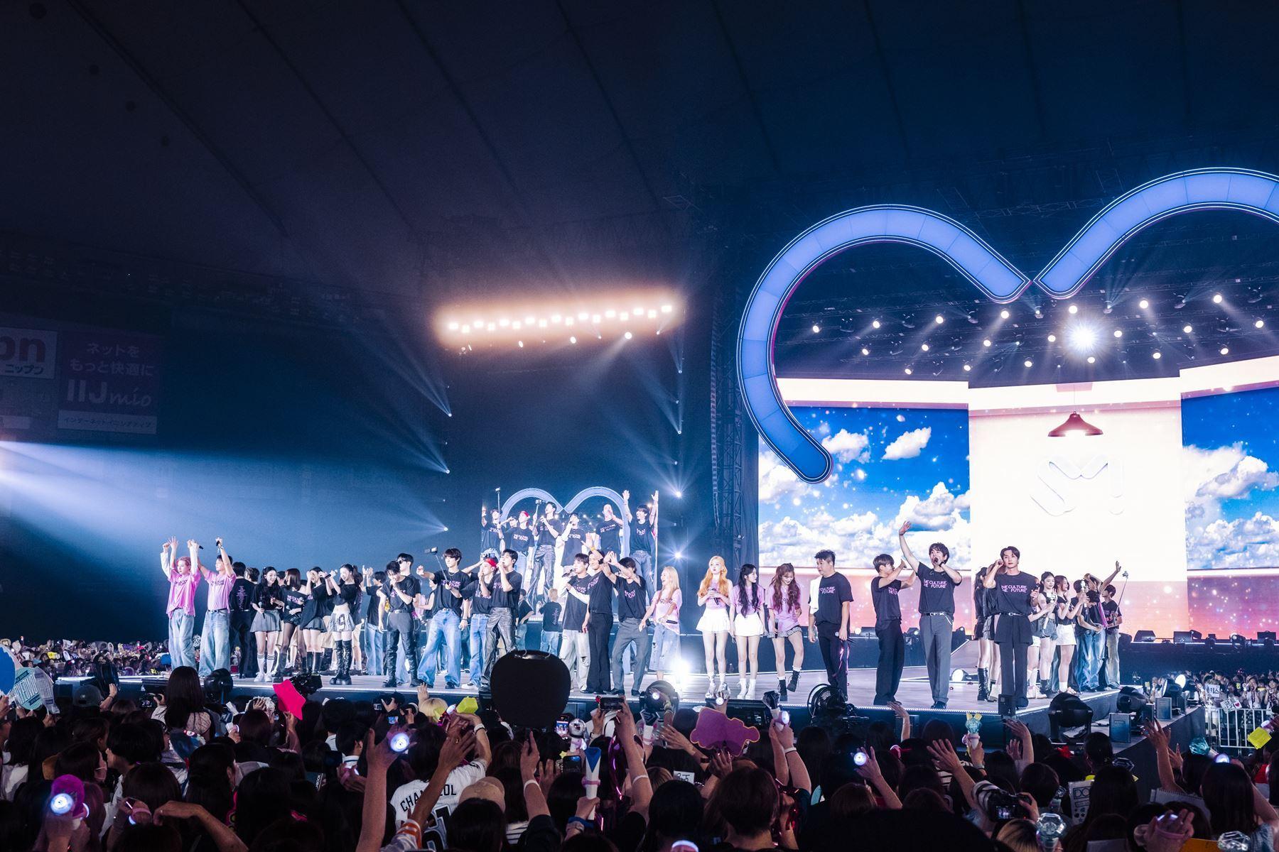 ２１世紀のSM戦略 全51曲、4時間超。東京ドーム『SMTOWN LIVE 2025 in TOKYO