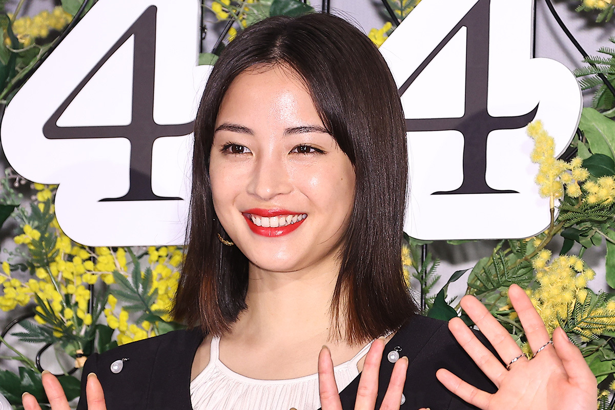 広瀬すず。映画『ちはやふる』で主演を務め、日本の若手女優として高い評価を受けている。