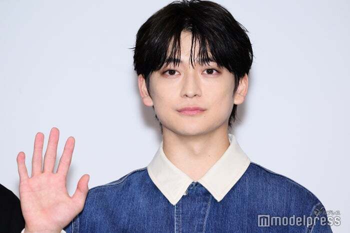 ラジオ番組「高橋文哉のオールナイトニッポンX」に出演し、北村匠海との関係について語る俳優・高橋文哉