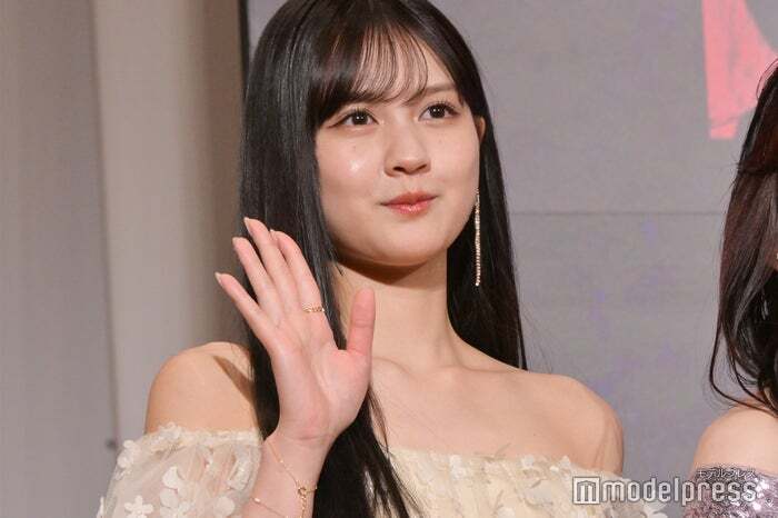 乃木坂46卒業セレモニーに出演した中村麗乃
