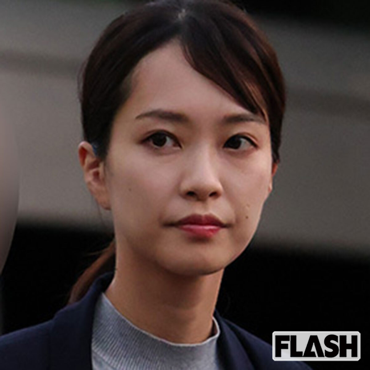 永田町での取材現場で凛とした表情を見せるテレビ朝日「報道ステーション」下村彩里アナウンサー