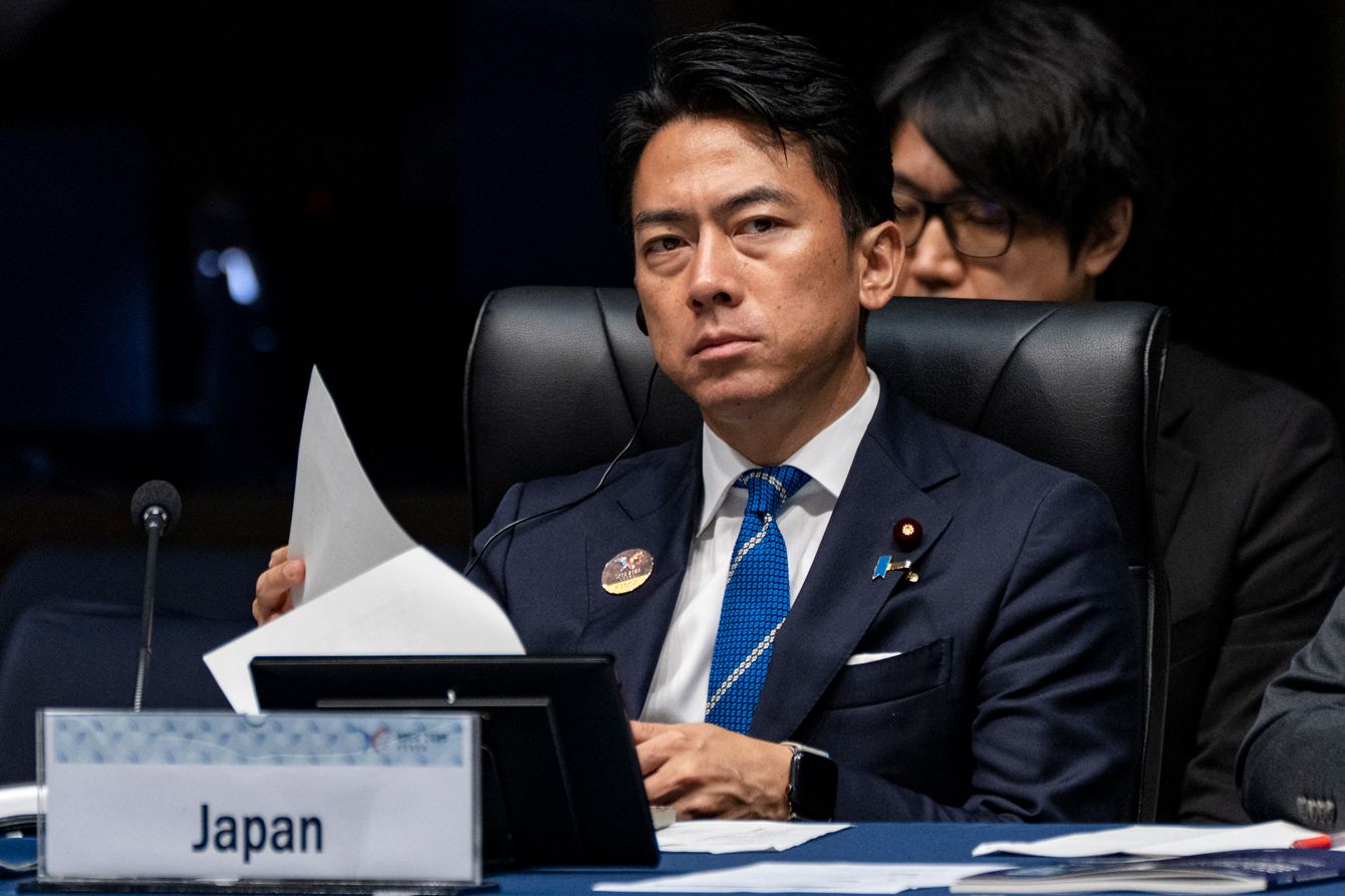 小泉進次郎農林水産大臣がAPEC食料安全保障大臣会合で議論する様子。日本の米政策、食料需給、食料価格の安定化への取り組みが注目される。