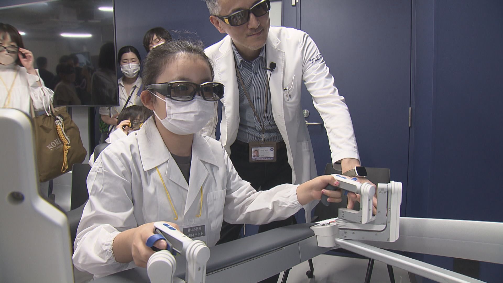 藤田保健衛生大学内視鏡外科手術テキスト ロボットから従来型鏡視下手術へのフィー… 藤田保健衛生大学内視鏡外科手術テキスト ロボットから従来型鏡視