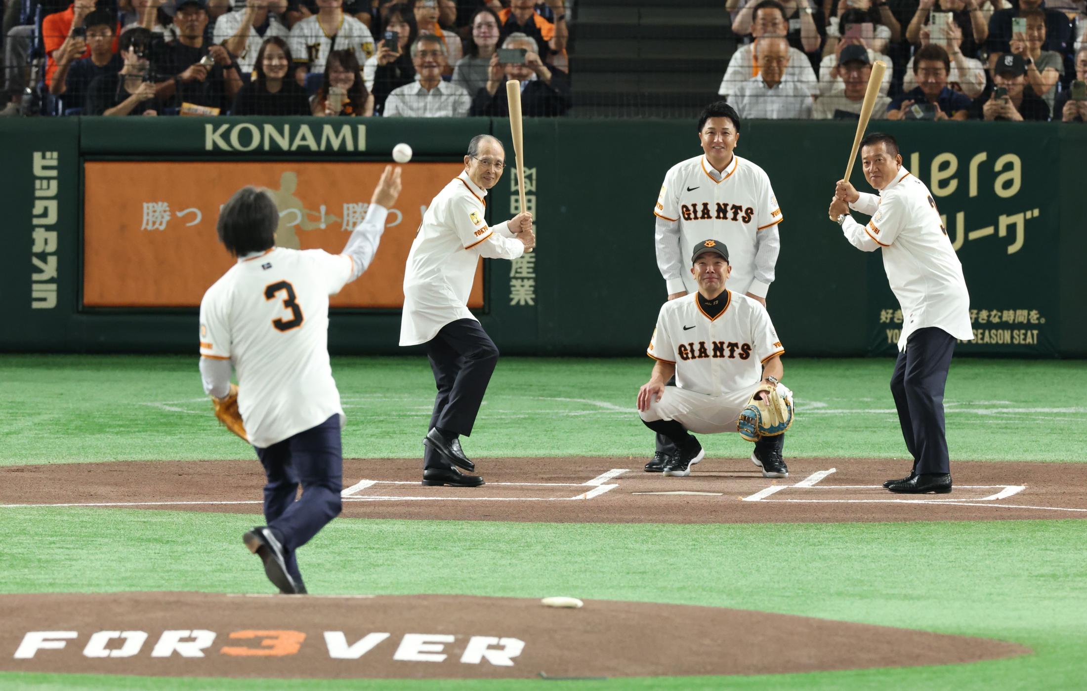 長嶋茂雄さん追悼試合 控室、舞台裏で待つOBの様子に「凄い