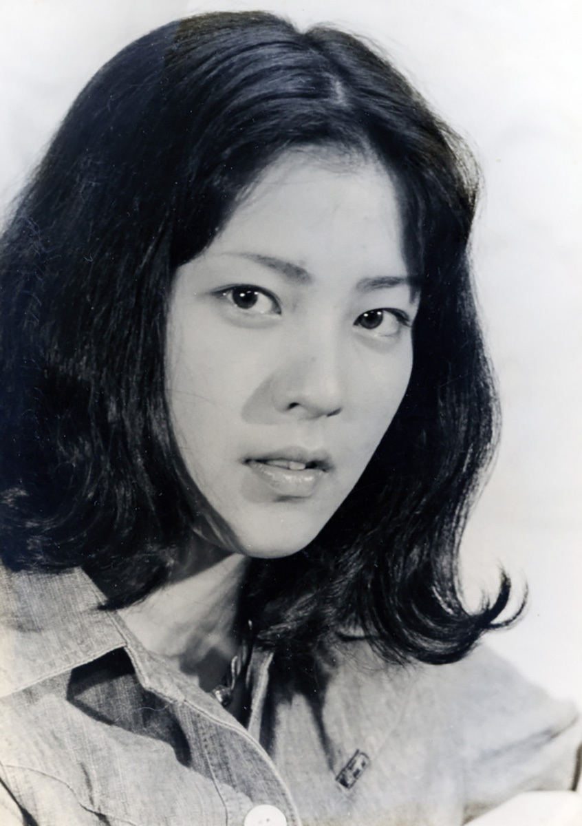 くも膜下出血で倒れて以降、表舞台から遠ざかっている女優・佳那晃子さん