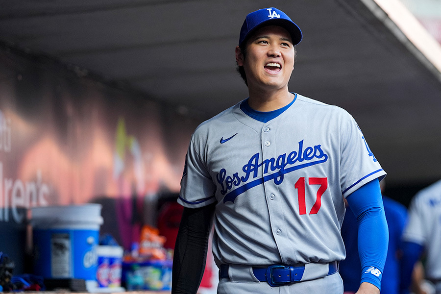大谷翔平世界99枚の1枚 Yahoo!オークション - 送料無 33番/世界限定99枚 レアなジャージ
