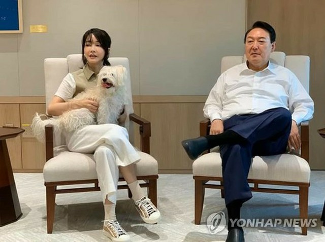 尹氏夫妻の逮捕　残された犬と猫11匹はどうなる？　