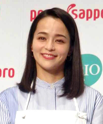 女優の加藤ローサが日本テレビ系「おしゃれクリップ」に出演し、元夫である松井大輔氏との離婚を公表した際の姿。