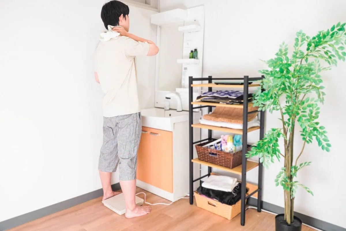 ごうきです。他の方はご遠慮ください。 もちが かまってほしそうに こちらを みている！ / ばろうず