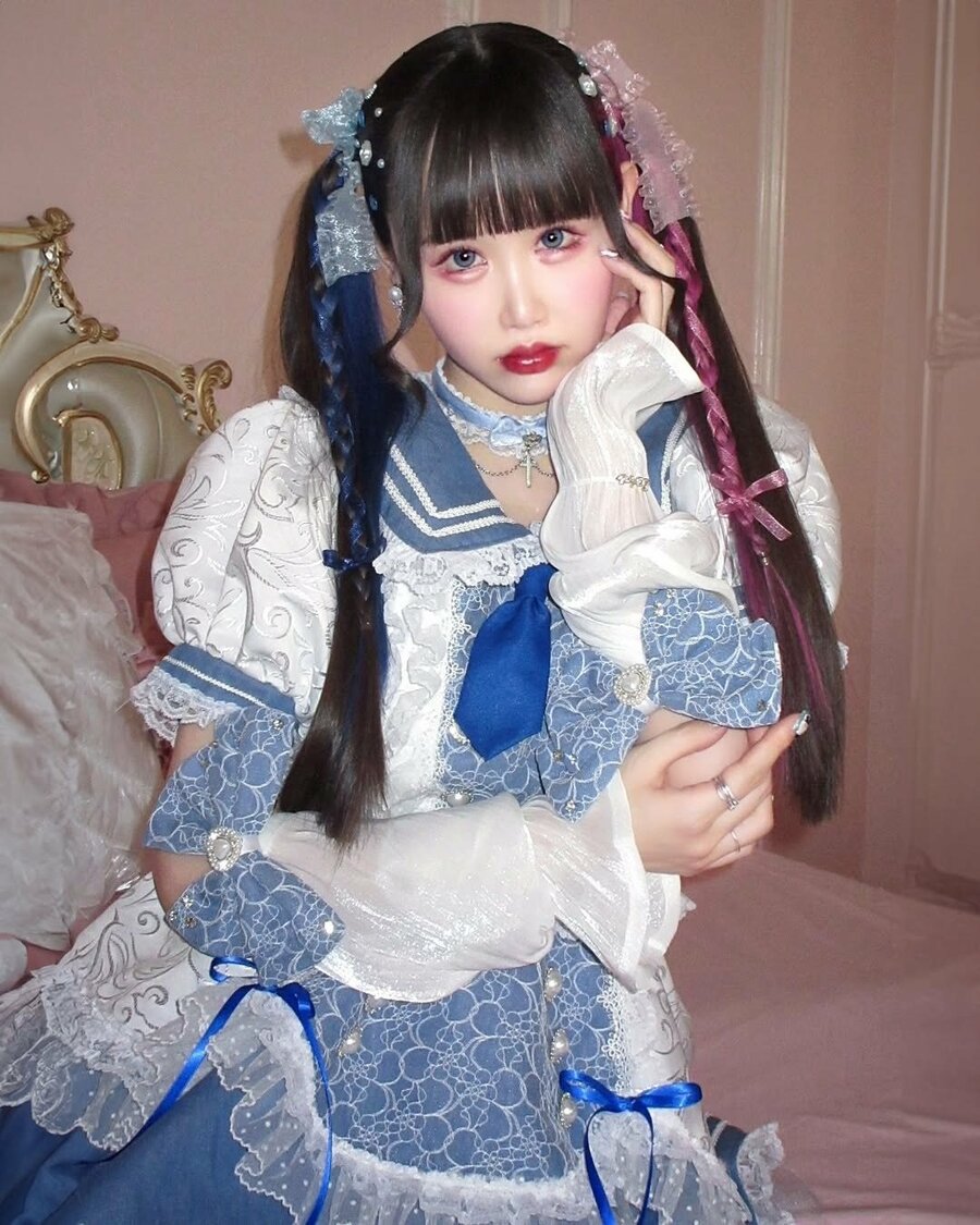 ストレスで激痩せしたゆりにゃの背中。背骨と肋骨が浮き出ている様子