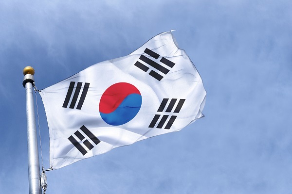 「もう見ることはないのかなぁ」法で禁止されても…したたかに生きながらえる韓国地下鉄の“車内販売”