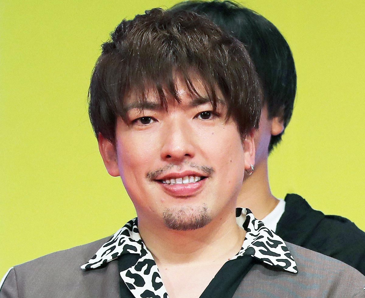 EXITりんたろー。が「ホンマでっか！？TV」で水分摂取について語る様子