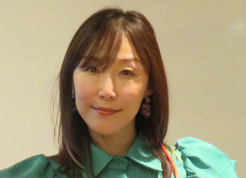 お笑い芸人の小原正子さんがポケモンカードの買い取り査定結果について語る様子