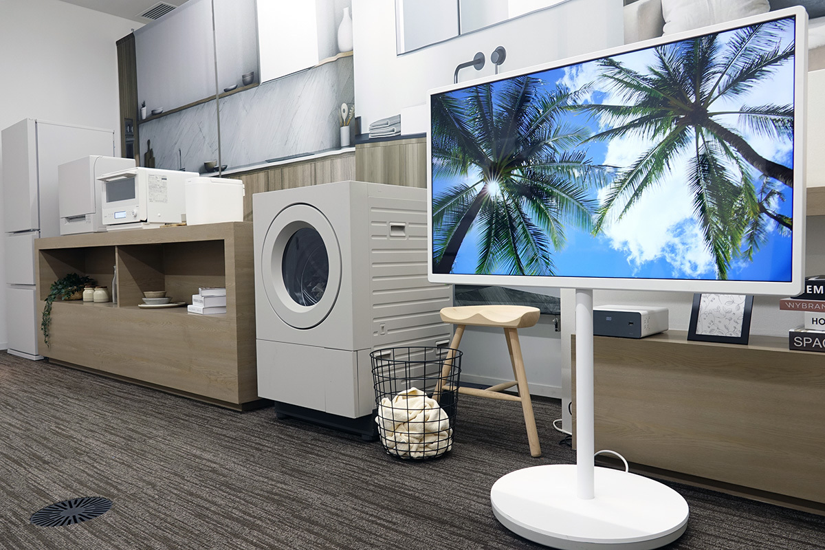 極美品 Panasonic スマホ転送機能付 可愛いホワイト その場でシェア パナソニック、「コンパクトなのに上質で心地よく過ごせる家電