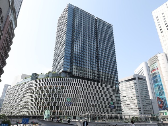 阪神梅田本店に移転新装開業した梅田ロフトの外観