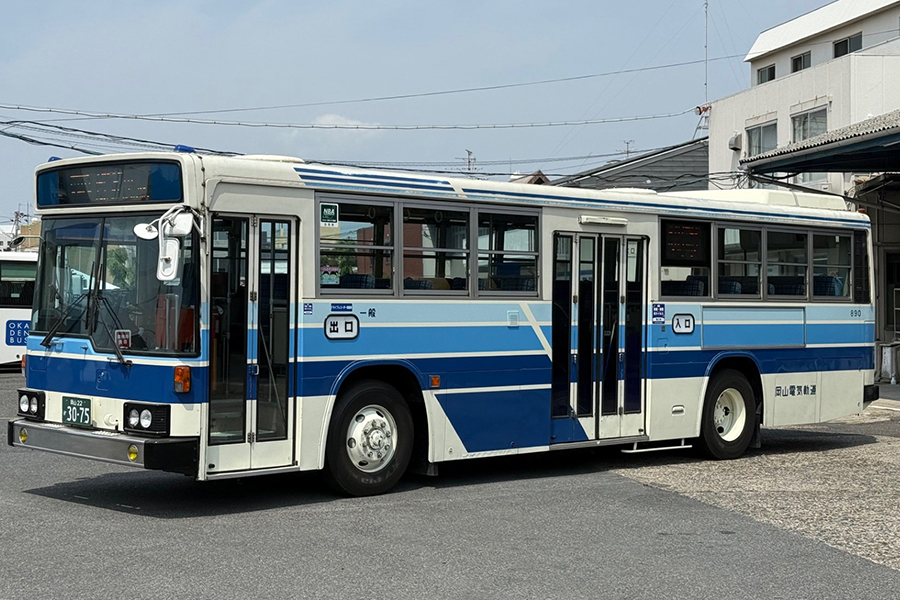 35年現役のバス」ついに引退へ “あの頃のバス”の特徴のこす