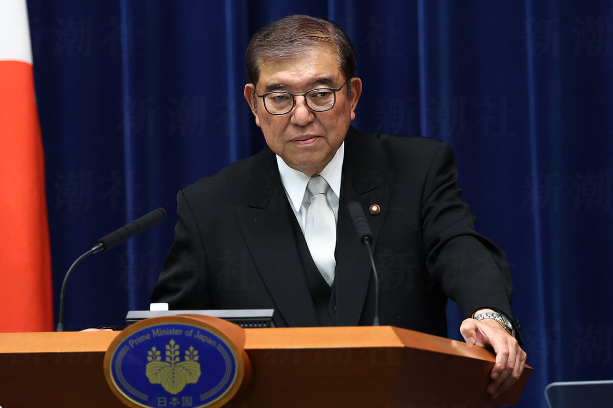 石破茂首相の進退に焦点が集まる中、思案する表情を浮かべる。