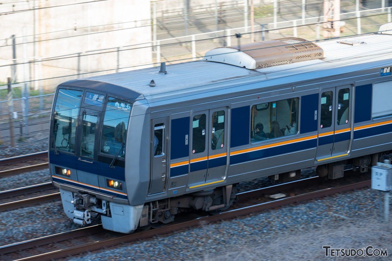207系または321系ロングシート車両に設定される「快速 うれしート」有料エリアのイメージ