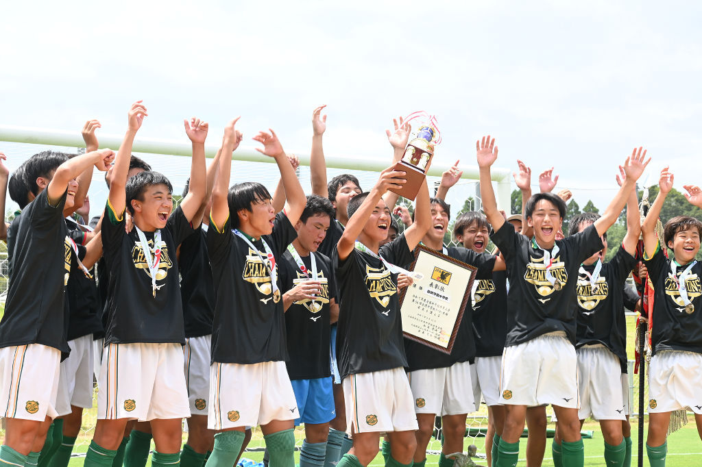 高校サッカー優勝　記念　静岡学園 フォト】静岡学園“県3冠”達成。テクニシャン集団が浜松開誠館を2