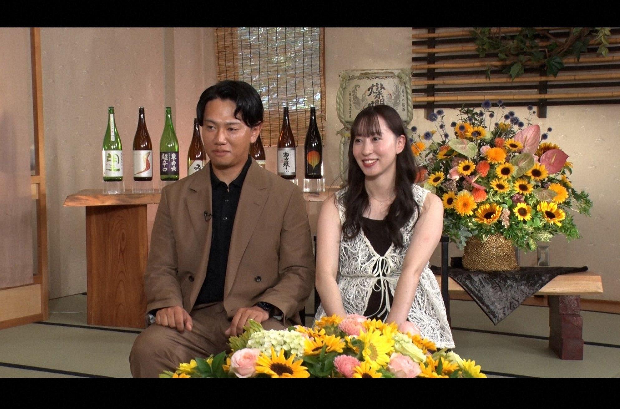 新婚さんいらっしゃい！MCの藤井隆と井上咲楽、益子町SPのスタジオにて