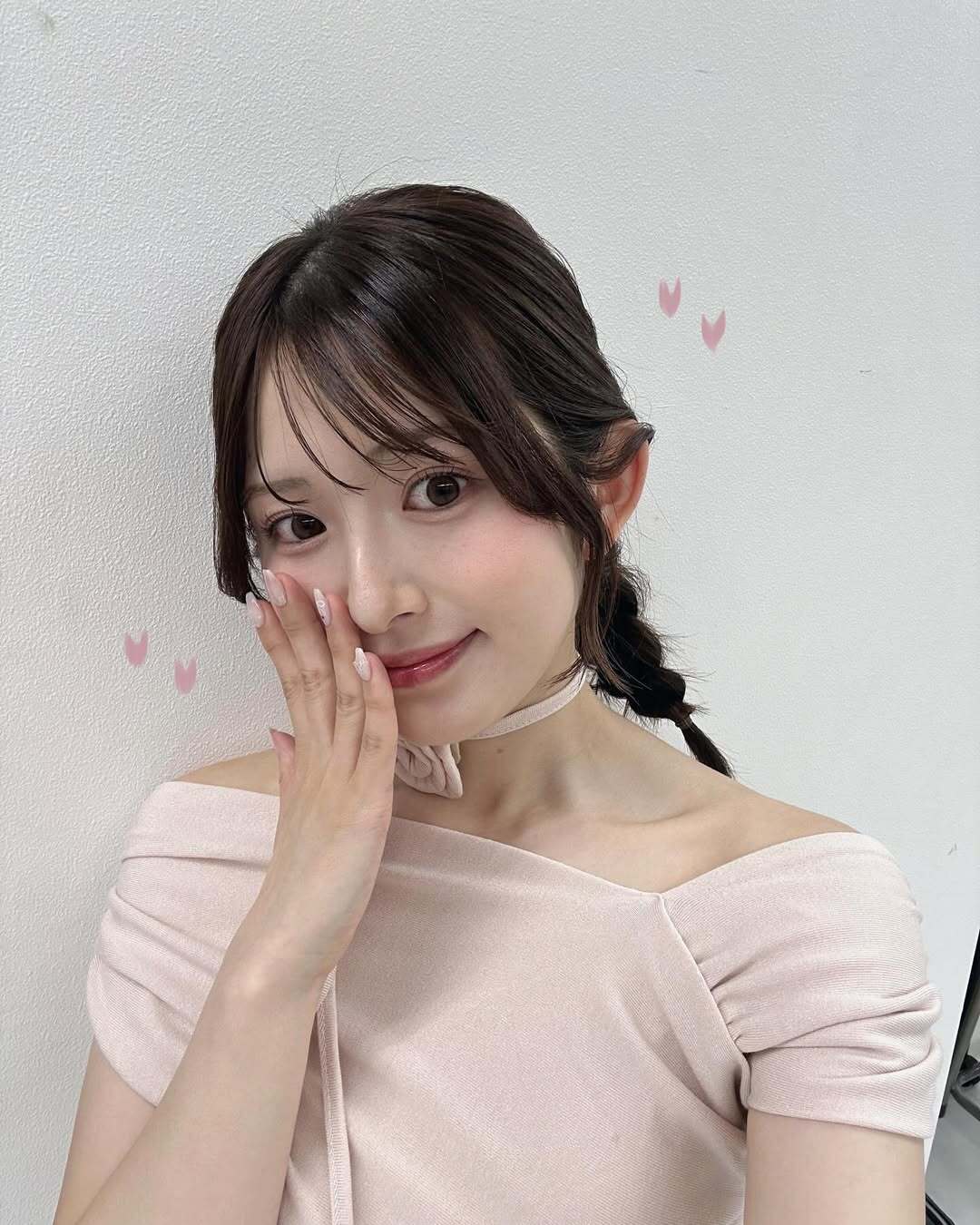 青木菜花が亡き夫・梶田冬磨さんの遺影とともに愛娘の七五三を祝う家族写真、インスタグラムで公開され反響を呼ぶ