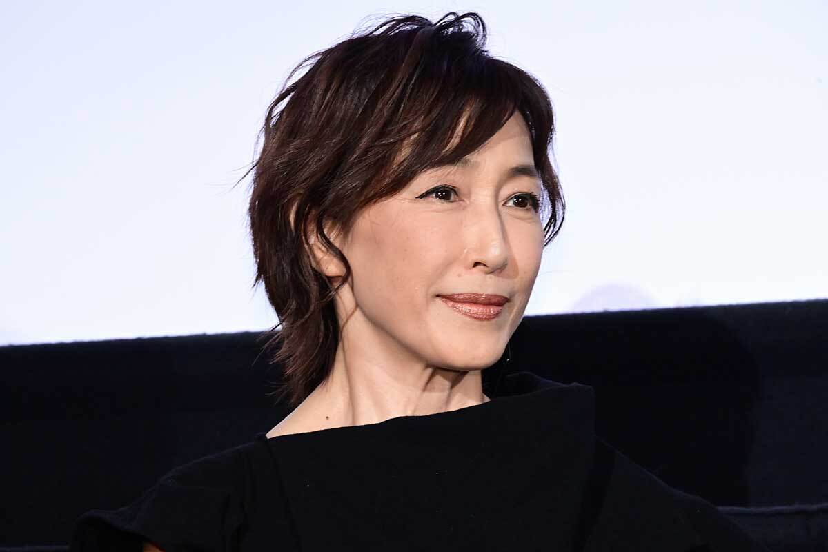 高島礼子が『おかべろ』で50代からの変化を語る。散歩と一人ご飯で新たな自分を発見。