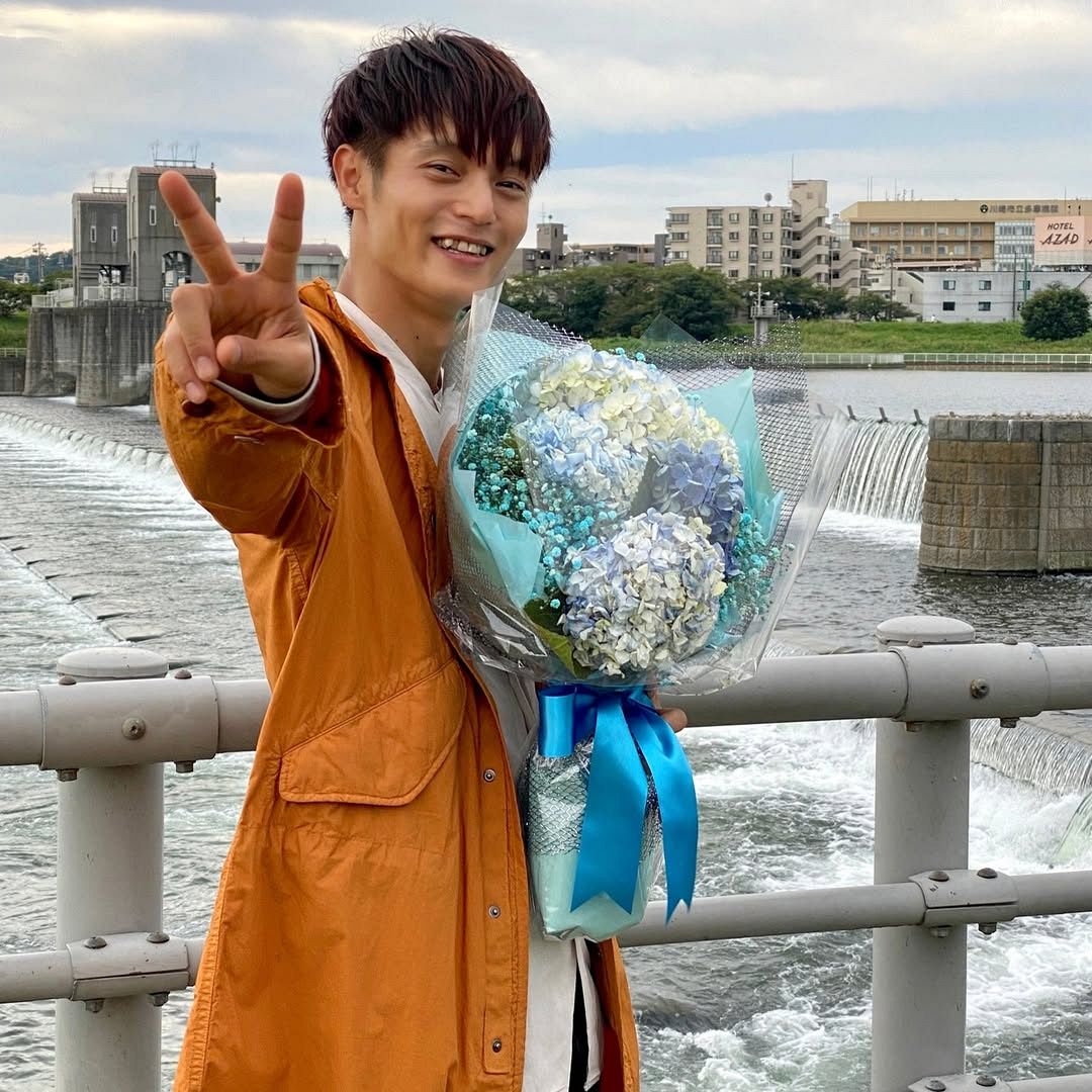 映画「宝島」でヤクザ役を演じる窪田正孝の眉間にしわを寄せた衝撃的な表情