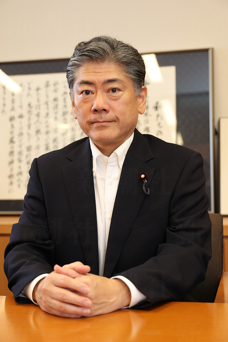 古川禎久衆議院議員の肖像。自民党内の政権運営に対する不満を表明している政治家の一人。