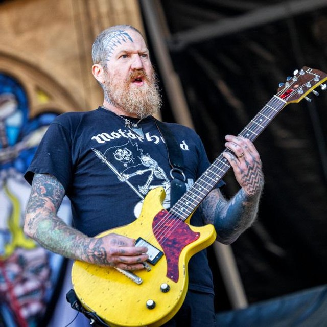 51歳ギタリストがバイクで交通事故死　譲らなかったBMWと接触　脱退理由めぐりバンドと揉めている最中だった