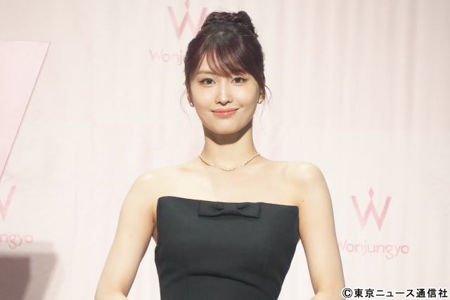 twice  お渡し会　モモ　2月2日　日曜　1部 TWICE・モモ、黒ドレス＆お団子ヘアで表参道登場 ウォンジョンヨ