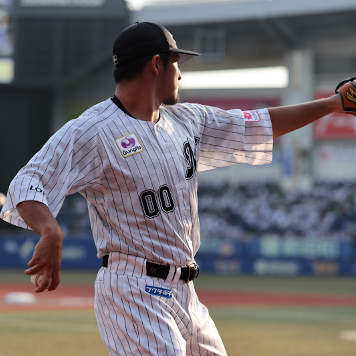 アベイシングエイプ✖️千葉ロッテマリーンズコラボユニフォームTシャツ　Mサイス BAPE x 千葉 ロッテ マリーンズ CHIBA LOTTE MARINES UNIFORM