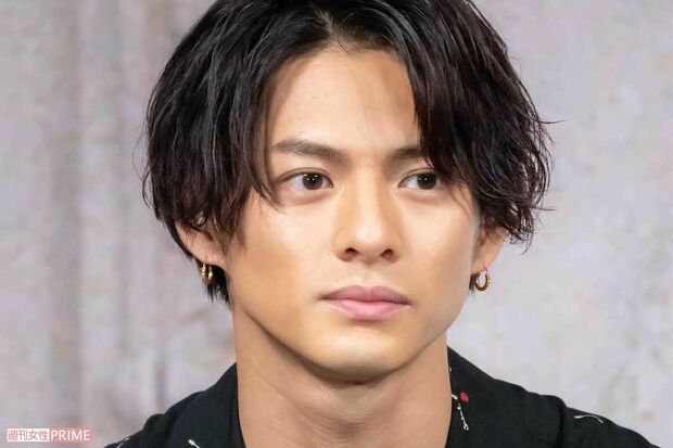 インスタグラムの質問返しでファンと交流するNumber_i平野紫耀